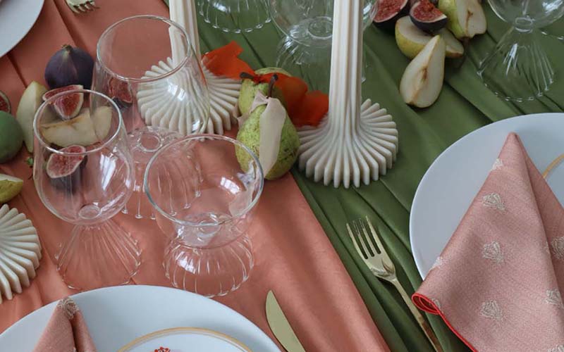 Dalla palette del mese al table setting: il colore come stile